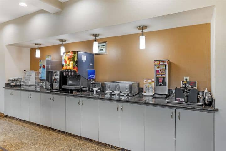 Breakfast area